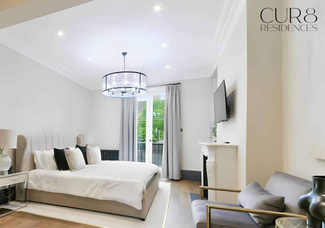 Luxury Chelsea House With Parking Londra